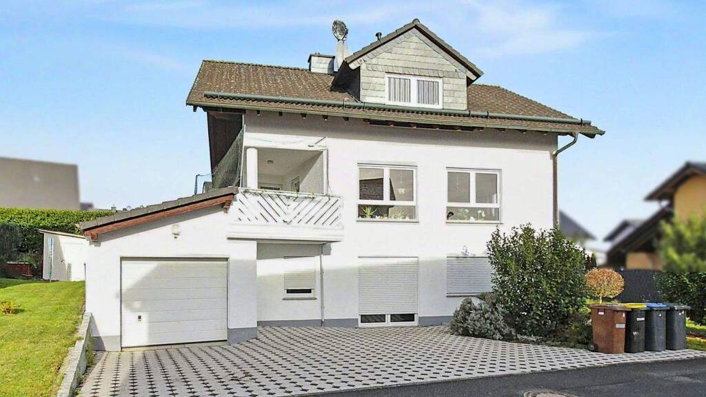 Sonstiges zum Kauf als Kapitalanlage geeignet 489.000 € 9 Zimmer 205 m² 510,2 m² Grundstück Fleisbach Sinn 35764