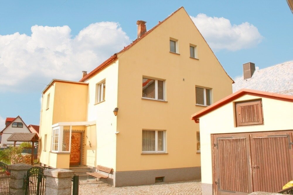 Mehrfamilienhaus zum Kauf provisionsfrei 129.000 € 7 Zimmer 159,9 m²<br/>Wohnfläche 470 m²<br/>Grundstück ab sofort<br/>Verfügbarkeit Laußnitz Laußnitz 01936