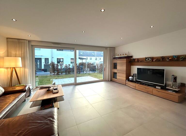 Doppelhaushälfte zur Miete 2.400 € 4,5 Zimmer 144 m²<br/>Wohnfläche 225 m²<br/>Grundstück ab sofort<br/>Verfügbarkeit Dagersheim Böblingen 71034