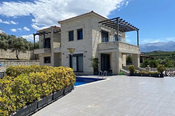 Villa zum Kauf 1.100.000 € 5 Zimmer 255 m²<br/>Wohnfläche 1.356 m²<br/>Grundstück Chania 73008