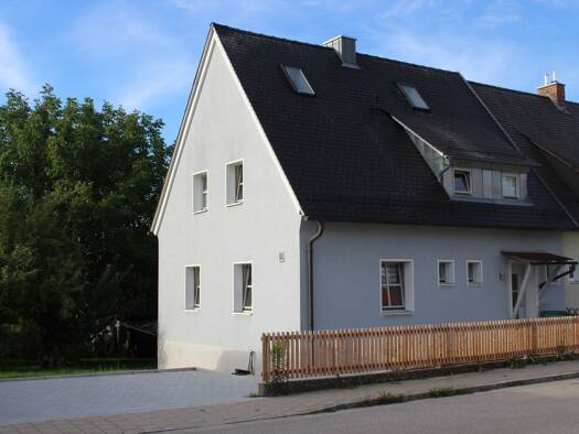 Doppelhaushälfte zum Kauf 339.000 € 5 Zimmer 124 m² 537 m² Grundstück Freystadt 92342