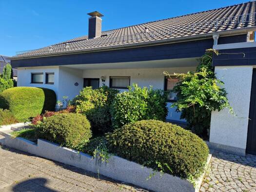 Einfamilienhaus zur Miete 2.500 € 11 Zimmer 292 m² 931 m² Grundstück frei ab 01.12.2026 Jacob-Diehl-Straße 30 Innenstadt Kaiserslautern 67659