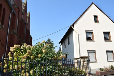 Einfamilienhaus zum Kauf provisionsfrei 450.000 € 4 Zimmer 120 m² 188 m² Grundstück Dekan-Lindenbein-Straße 5 Delkenheim - Mitte Wiesbaden 65205