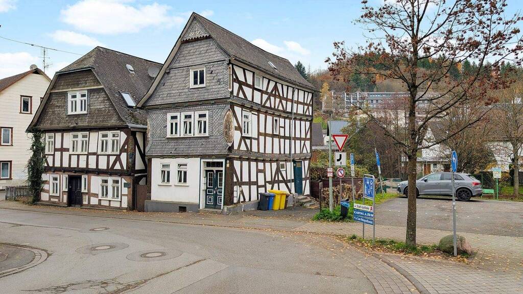 Mehrfamilienhaus zum Kauf als Kapitalanlage geeignet 76.000 € 4 Zimmer 31,7 m² 171 m² Grundstück Bad Laasphe 57334