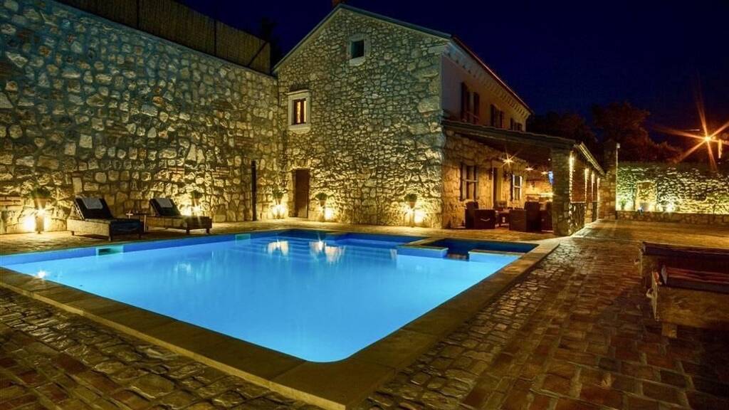 Haus zum Kauf 850.000 € 6 Zimmer 200 m² 600 m² Grundstück Drivenik