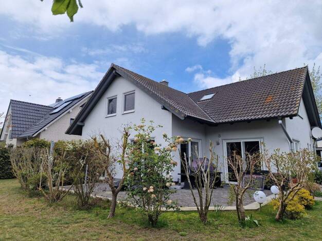 Einfamilienhaus zur Miete 1.700 € 6 Zimmer 220 m² 700 m² Grundstück frei ab sofort Zinnowitz 17454