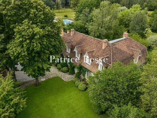 Einfamilienhaus zum Kauf 2.250.000 € 14 Zimmer 420 m² 4.236 m² Grundstück Gambaiseuil 78490