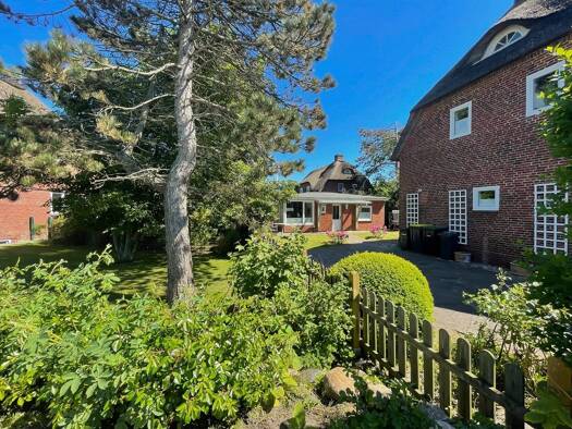 Doppelhaushälfte zum Kauf 1.650.000 € 6 Zimmer 150 m² 316 m² Grundstück Westerland Sylt 25980