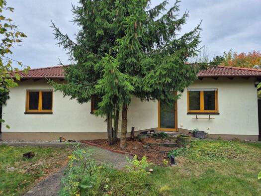 Einfamilienhaus zum Kauf 390.000 € 2 Zimmer 90 m² 999 m² Grundstück frei ab sofort Taucha 04425