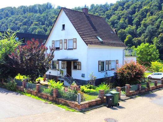 Einfamilienhaus zum Kauf 330.000 € 7 Zimmer 138 m² 549 m² Grundstück Neckarsteinach 69239