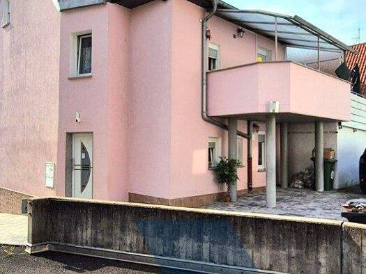 Mehrfamilienhaus zur Miete 3.399 € 8 Zimmer 185 m² 229 m² Grundstück Zuffenhausen Stuttgart / Zuffenhausen 70435