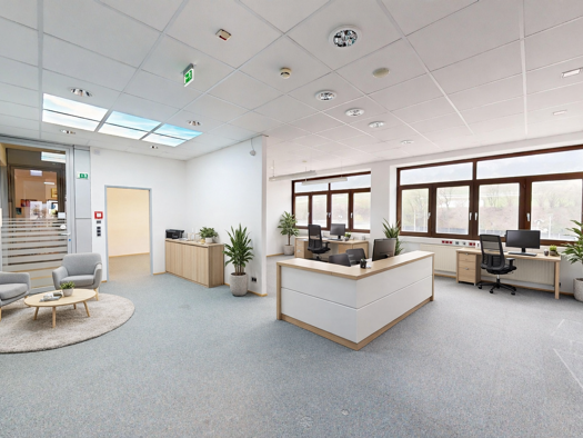 Bürofläche zur Miete 2.700 € 5 Zimmer 197 m² Bürofläche Rum 6063