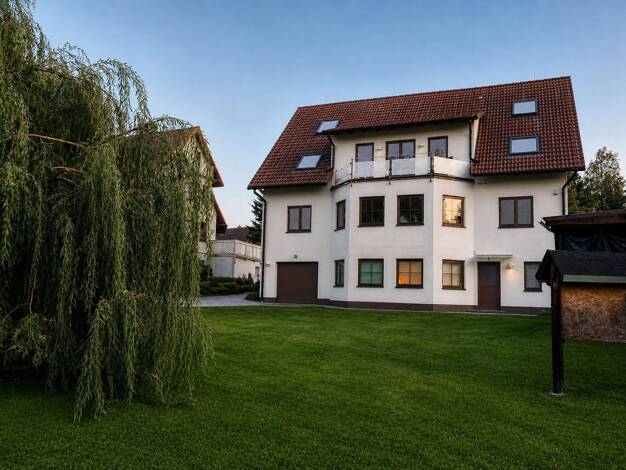Mehrfamilienhaus zum Kauf provisionsfrei 450.000 € 10 Zimmer 330 m² 1.066 m² Grundstück Eichgraben Zittau 02763