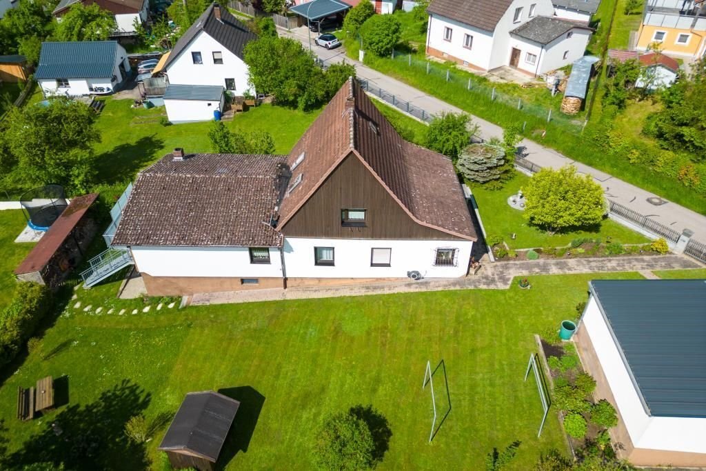 Einfamilienhaus zum Kauf 450.000 € 5 Zimmer 172,1 m²<br/>Wohnfläche 884 m²<br/>Grundstück Tegernheim 93105