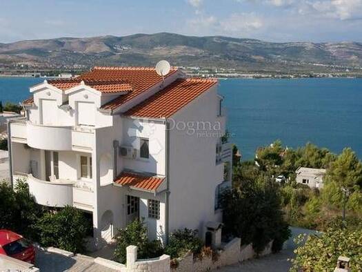 Wohnung zum Kauf 270.000 € 3 Zimmer 100 m² 1. Geschoss Arbanija, Trogir - Okolica Trogir