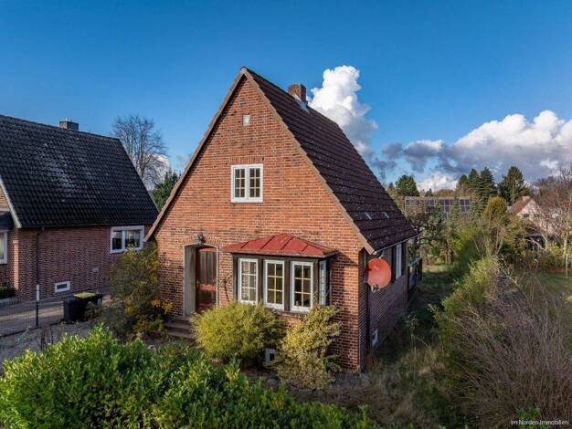 Einfamilienhaus zum Kauf 222.000 € 4 Zimmer 75,6 m² 551 m² Grundstück Kardohrstr. 2 Eutin 23701