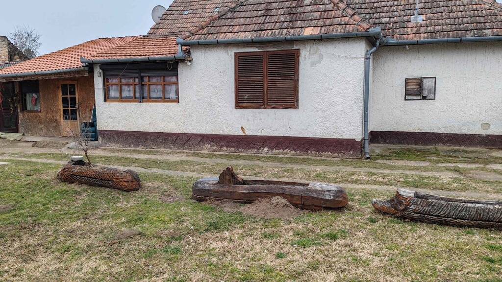 Einfamilienhaus zum Kauf 58.000 € 3 Zimmer 112 m² 1.223 m² Grundstück Szegerdö