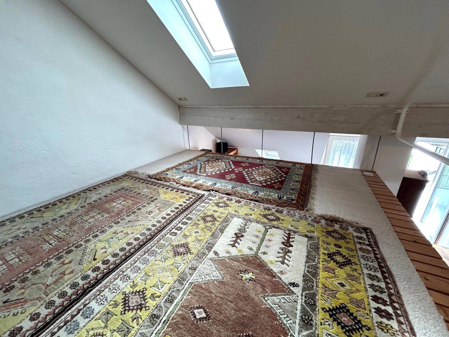 Immobilie in Büsingen am Hochrhein - **Schickes DG- Apartment mit RHEINBLICK, Loggia, PKW Stellplatz...** - Bild 2