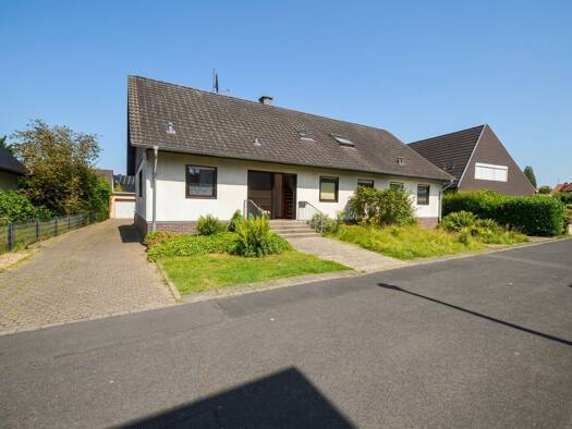 Mehrfamilienhaus zum Kauf 579.000 € 8 Zimmer 252,5 m² 897 m² Grundstück Niederpleis Sankt Augustin / Niederpleis 53757