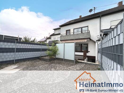 Reihenmittelhaus zum Kauf 389.000 € 6 Zimmer 85 m² 215 m² Grundstück Pfaffenhofen Pfaffenhofen a.d.Roth 89284