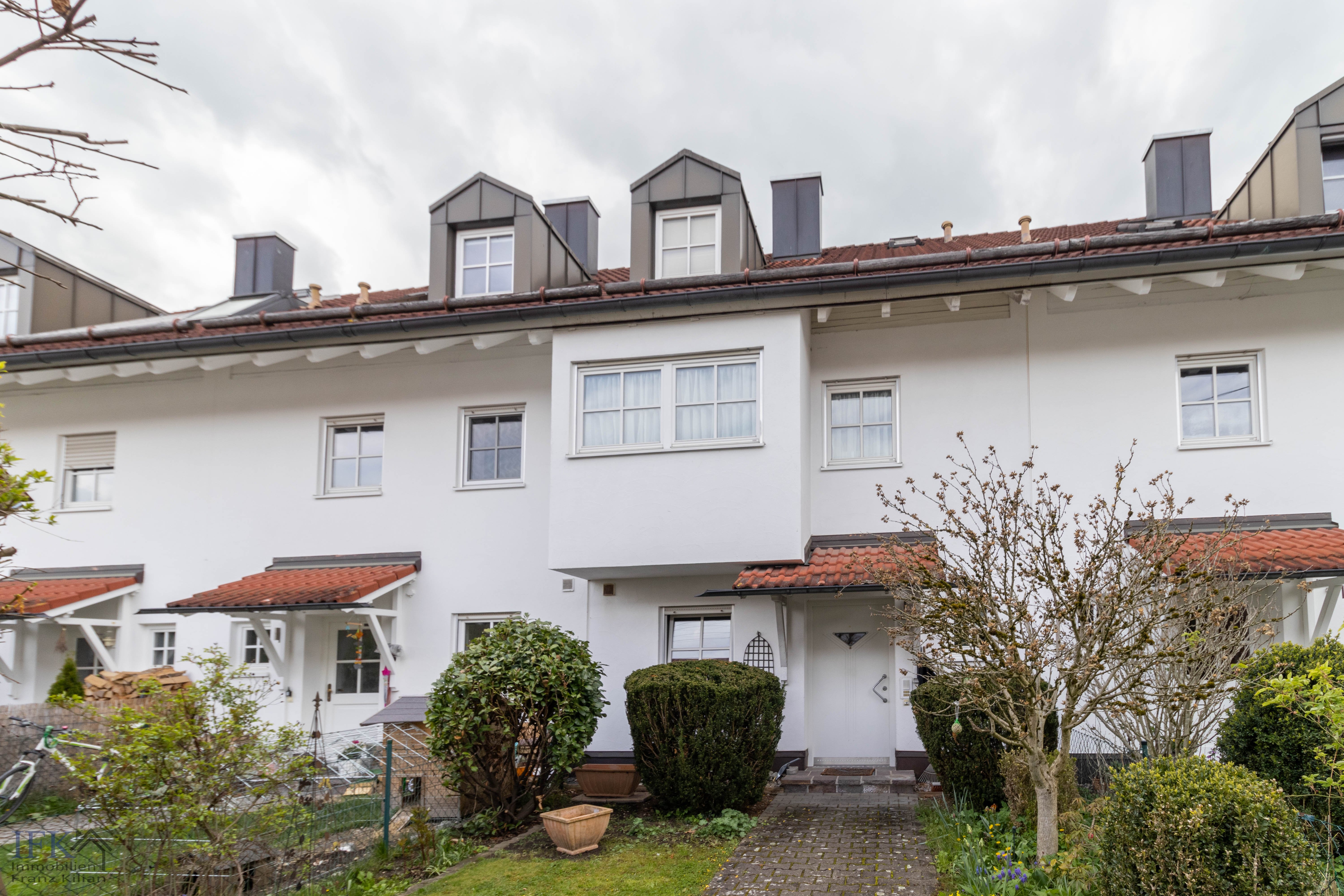 Reihenmittelhaus zum Kauf 645.000 € 4 Zimmer 162 m²<br/>Wohnfläche 181 m²<br/>Grundstück Weilheim Weilheim in Oberbayern 82362