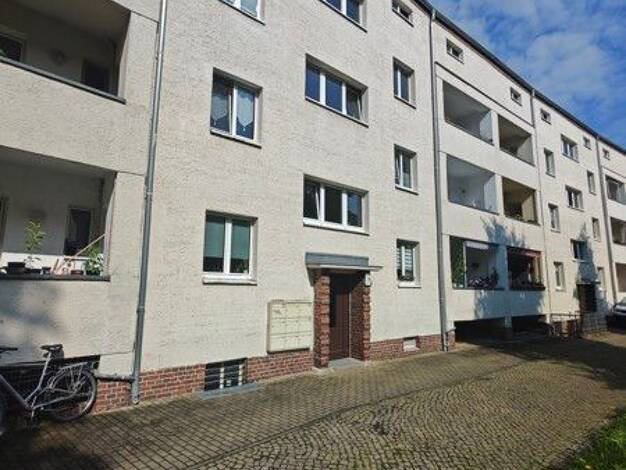 Wohnung zur Miete 306 € 1 Zimmer 39,9 m² 2. Geschoss frei ab 18.11.2026 Kohrener Straße 19 Connewitz Leipzig 04277