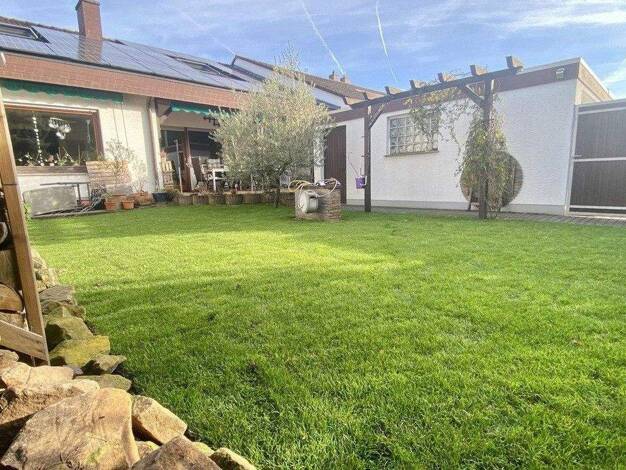 Einfamilienhaus zum Kauf provisionsfrei 839.000 € 4 Zimmer 180 m² 355 m² Grundstück frei ab 01.08.2026 Limburgerhof 67117