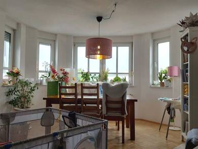 Wohnung zur Miete 728 € 3 Zimmer 97 m² Dachgeschoss frei ab 01.10.2025 Schwerin 19053
