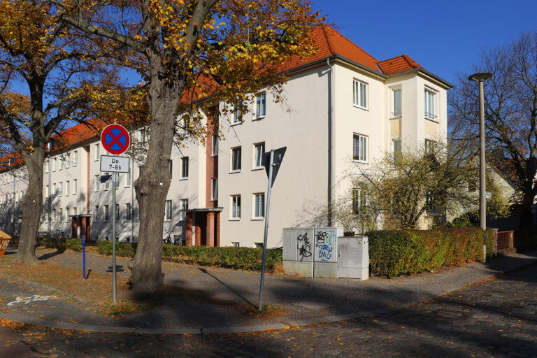 Wohnung zur Miete 490 € 3 Zimmer 74,3 m²<br/>Wohnfläche 2.<br/>Geschoss 01.02.2025<br/>Verfügbarkeit Gropiusallee 54 Siedlung 100 Dessau-Roßlau 06846