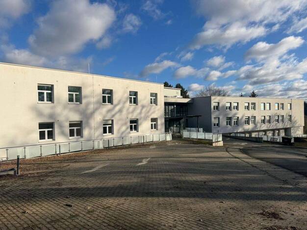 Mehrfamilienhaus zum Kauf provisionsfrei 146 Zimmer 7.645 m² 10.000 m² Grundstück Bad Salzhausen Nidda-Bad Salzhausen 63667