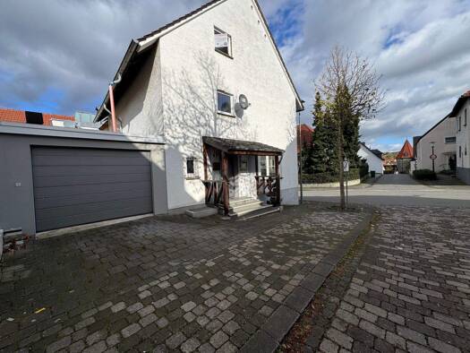Haus zum Kauf 330.000 € 10 Zimmer 190 m² 200 m² Grundstück Büren 33142