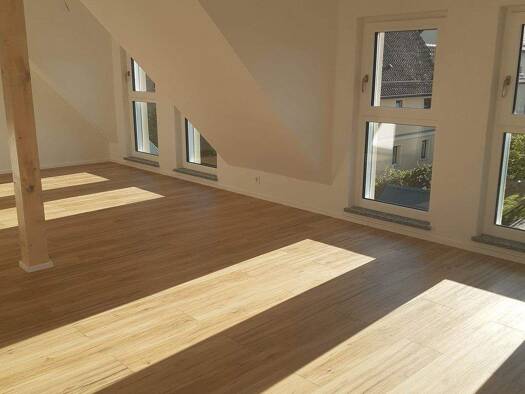 Wohnung zur Miete 1.020 € 3 Zimmer 84 m² 2. Geschoss frei ab sofort Dormitz 91077