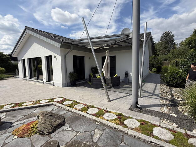 Bungalow zum Kauf provisionsfrei 459.000 € 2,5 Zimmer 144 m² 888 m² Grundstück Uehlfeld 91486