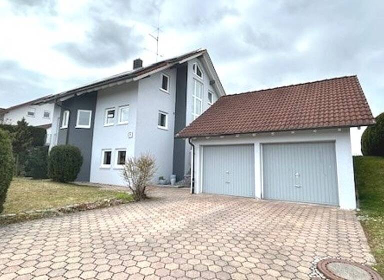 Einfamilienhaus zum Kauf 590.000 € 6 Zimmer 151 m²<br/>Wohnfläche 853 m²<br/>Grundstück ab sofort<br/>Verfügbarkeit Rohrdorf Meßkirch 88605