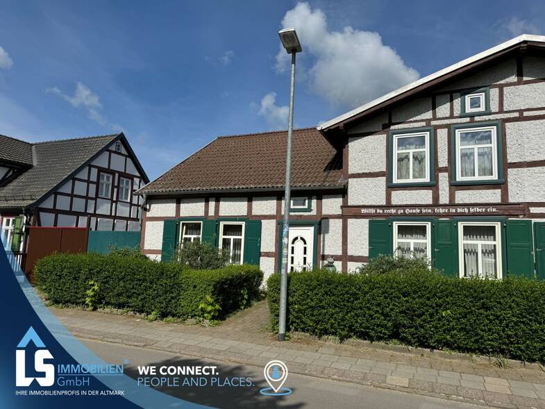 Einfamilienhaus zum Kauf 175.000 € 6 Zimmer 190 m² 719 m² Grundstück Nordwall 27 Stendal Stendal 39576