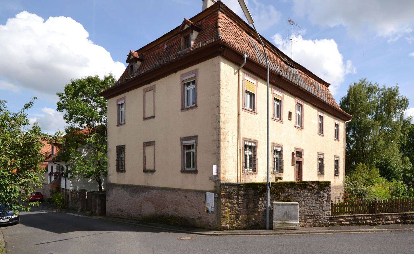 Schloss zum Kauf - Ansicht 3