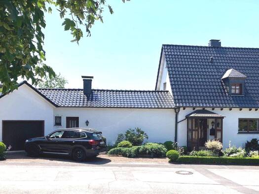 Einfamilienhaus zum Kauf 395.000 € 5,5 Zimmer 123 m² 623 m² Grundstück frei ab sofort Schwitten Menden 58708