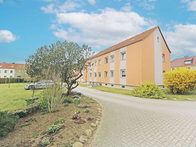 Wohnung zum Kauf 92.000 € 3 Zimmer 67 m² EG Dessau-Roßlau 06862