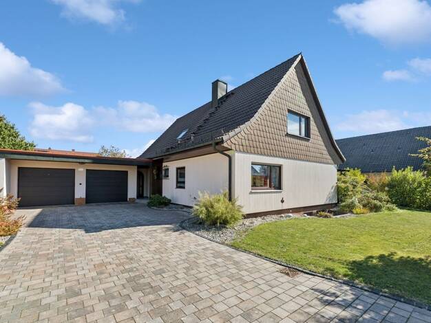 Einfamilienhaus zum Kauf 385.000 € 6 Zimmer 98 m² 842 m² Grundstück Eckersdorf Eckersdorf 95488