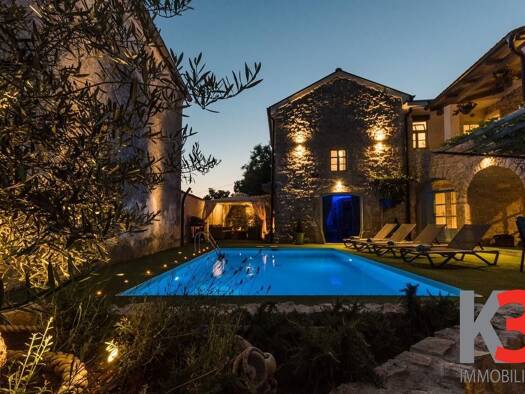 Haus zum Kauf 800.000 € 4 Zimmer 200 m² Crikvenica 0