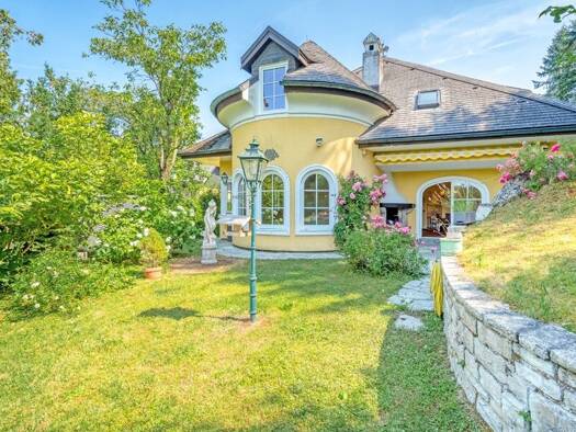 Villa zur Miete 2.200 € 5 Zimmer 240 m² 600 m² Grundstück Hallwang 5300