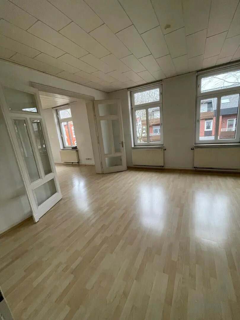 Wohnung zur Miete 700 € 4 Zimmer 120 m²<br/>Wohnfläche ab sofort<br/>Verfügbarkeit Dr.Neuhäuserstr. Bad Oeynhausen Bad Oeynhausen 32545