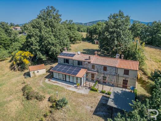 Doppelhaushälfte zum Kauf 250.000 € 6 Zimmer 175 m² 9.000 m² Grundstück frei ab sofort Semproniano