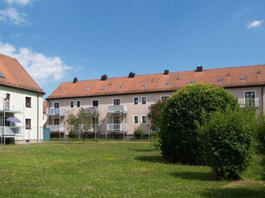 Wohnung zur Miete 495 € 3 Zimmer 73 m² EG frei ab sofort Friedenstraße 6 Wiesau 95676