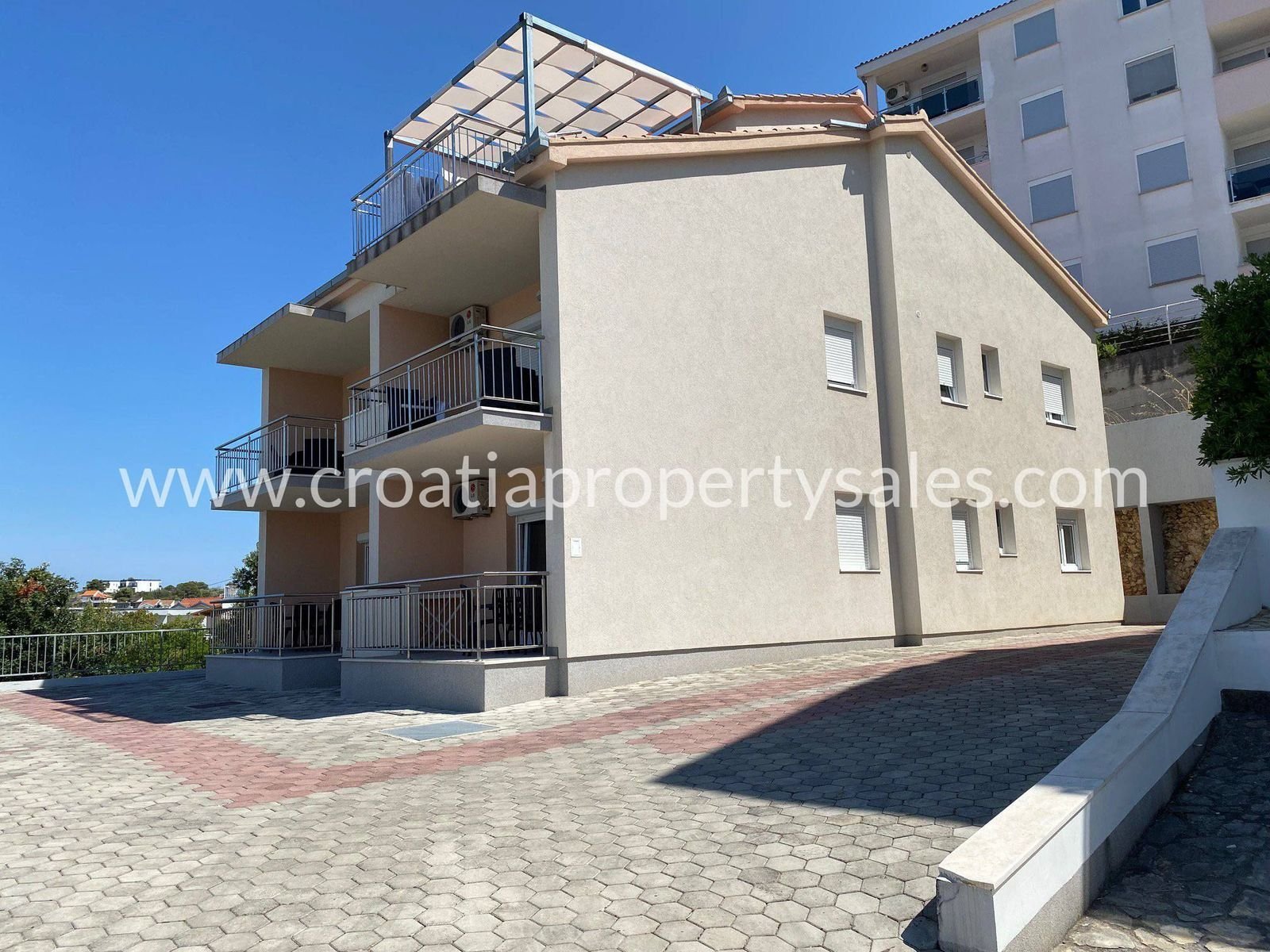 Haus zum Kauf 850.000 € 6 Zimmer 320 m²<br/>Wohnfläche Trogir