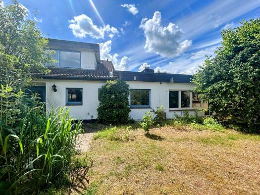 Doppelhaushälfte zum Kauf 325.000 € 5,5 Zimmer 140 m² 445 m² Grundstück frei ab sofort Ahrensburg 22926