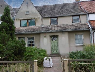 Reihenmittelhaus zum Kauf 58.000 € 3 Zimmer 150 m² 657 m² Grundstück Jessen Jessen 06917