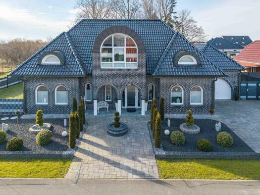 Villa zum Kauf 655.000 € 6 Zimmer 265 m² 894 m² Grundstück Heede 26892