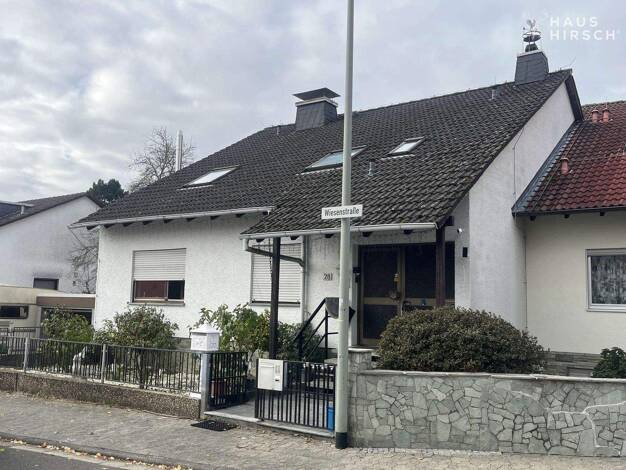 Haus zum Kauf 720.000 € 10 Zimmer 320 m² 558 m² Grundstück Langenhain Hofheim am Taunus 65719