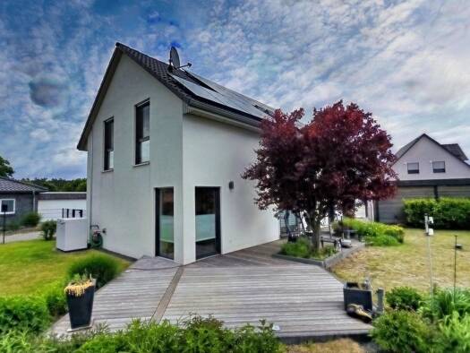 Einfamilienhaus zum Kauf 399.000 € 4 Zimmer 128,8 m² 673 m² Grundstück Emmerstedt Helmstedt 38350